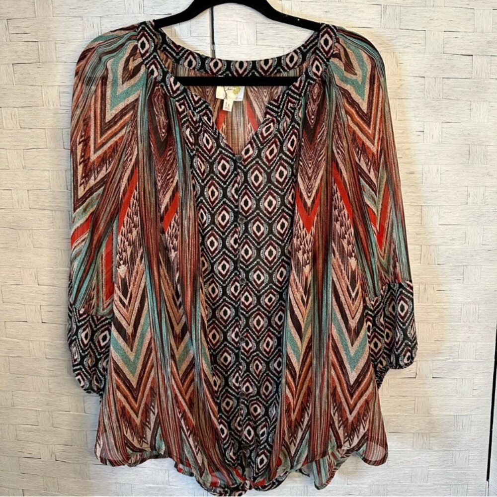🎉HP🎉Fig and Flower Multicolor Geometric Blouse